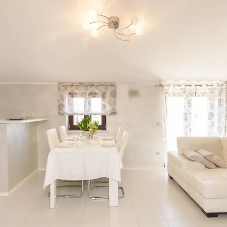 Dora Apartment Porec