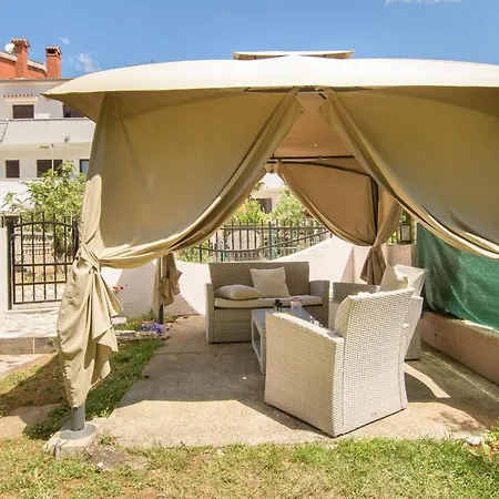Dora Apartment Porec